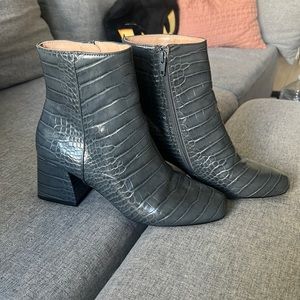 Gray crocodile print booties